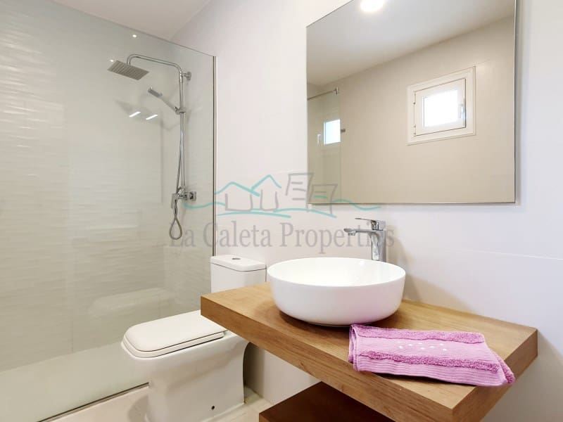 4 soveværelse Byhus til salg i Costa Adeje med garage - € 1.650.000 (Ref: 5286747)