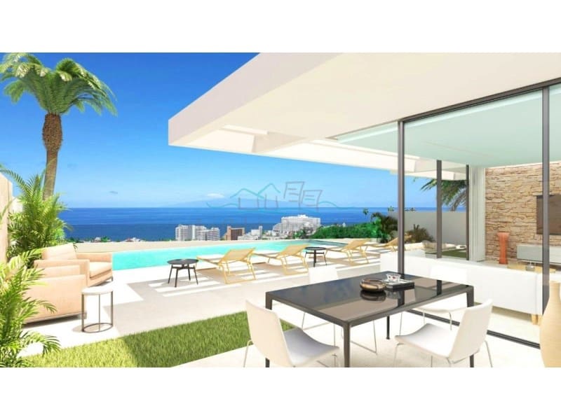 Villa for sale in Costa Adeje with garage - € 2,700,000 (Ref: 6648321)