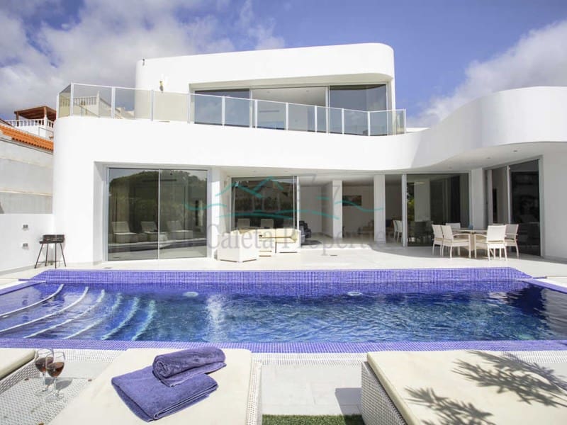 Chalet de 4 habitaciones en Costa Adeje en venta con piscina garaje - 3.600.000 € (Ref: 6829220)