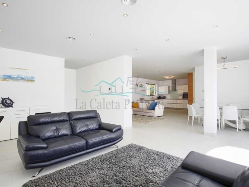 Chalet de 4 habitaciones en Costa Adeje en venta con piscina garaje - 3.600.000 € (Ref: 6829220)