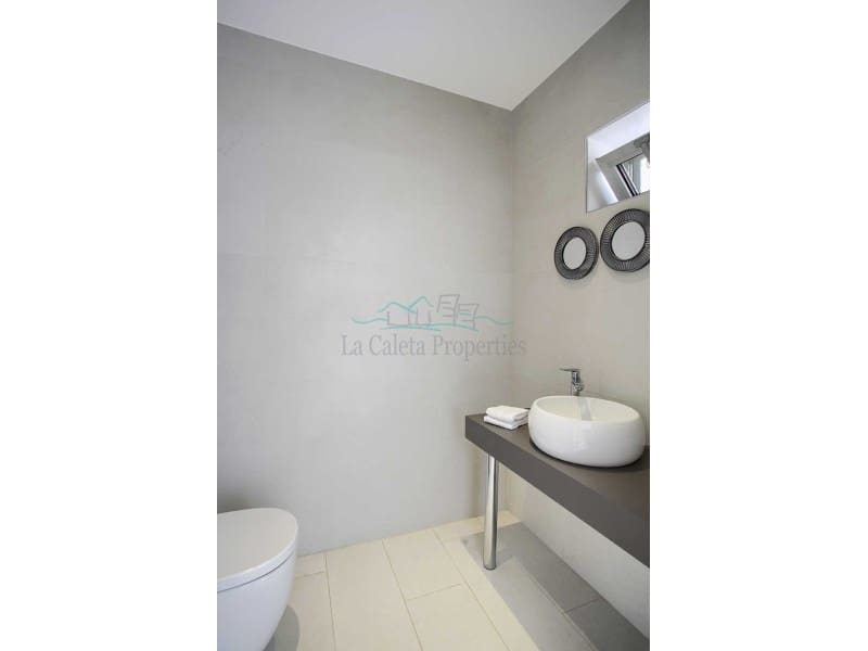 Chalet de 4 habitaciones en Costa Adeje en venta con piscina garaje - 3.600.000 € (Ref: 6829220)