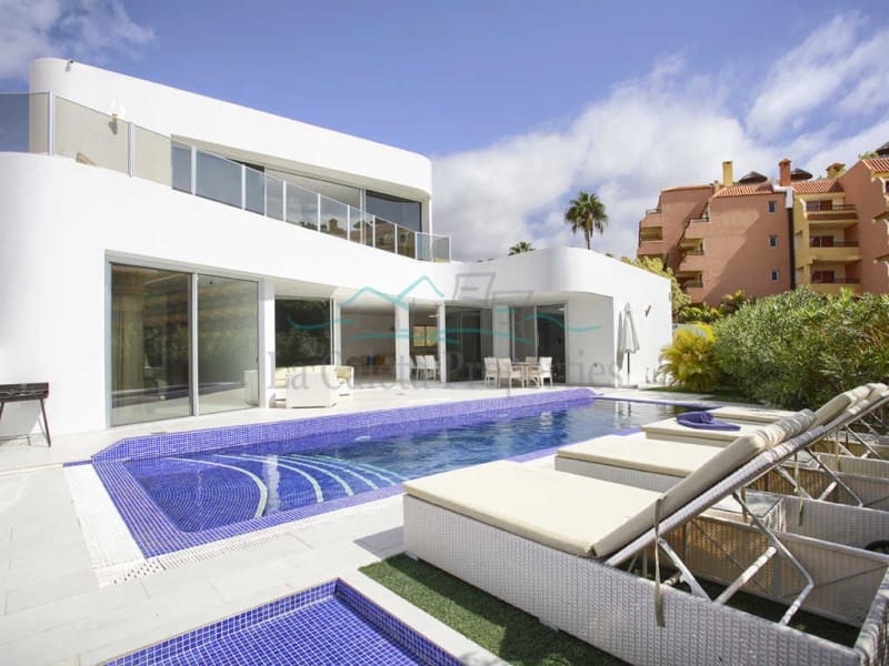 Chalet de 4 habitaciones en Costa Adeje en venta con piscina garaje - 3.600.000 € (Ref: 6829220)