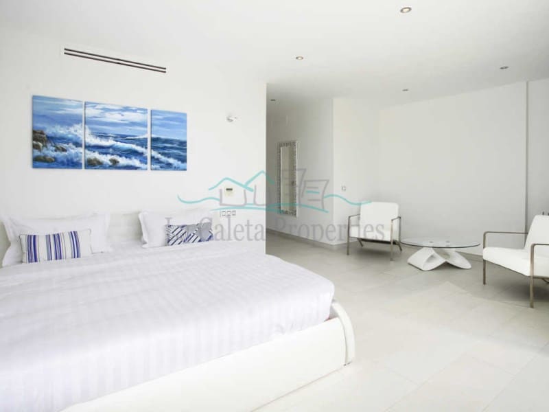 Chalet de 4 habitaciones en Costa Adeje en venta con piscina garaje - 3.600.000 € (Ref: 6829220)