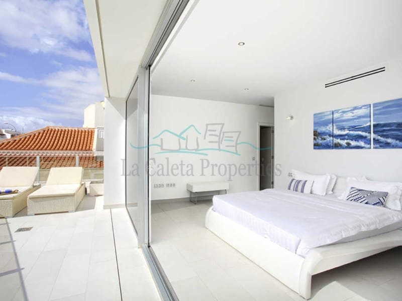 Chalet de 4 habitaciones en Costa Adeje en venta con piscina garaje - 3.600.000 € (Ref: 6829220)