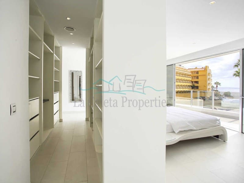 Chalet de 4 habitaciones en Costa Adeje en venta con piscina garaje - 3.600.000 € (Ref: 6829220)