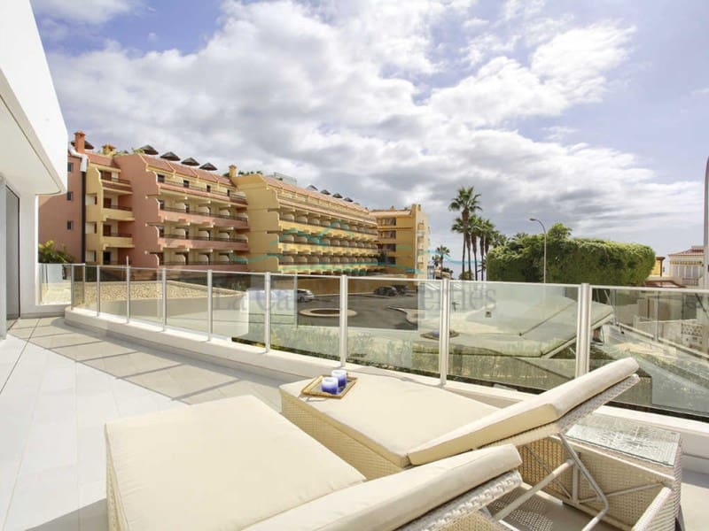Chalet de 4 habitaciones en Costa Adeje en venta con piscina garaje - 3.600.000 € (Ref: 6829220)