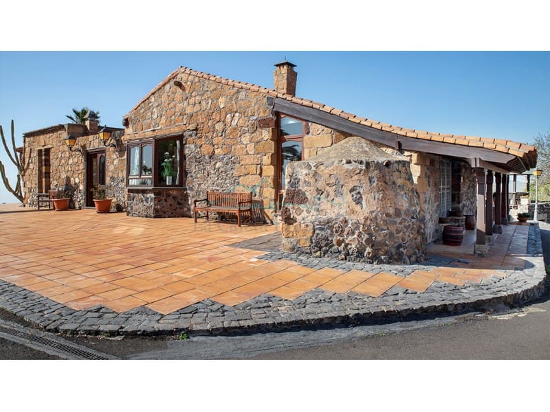 3 soveværelse Finca/Landehus til salg i Arona med garage - € 2.800.000 (Ref: 7123465)