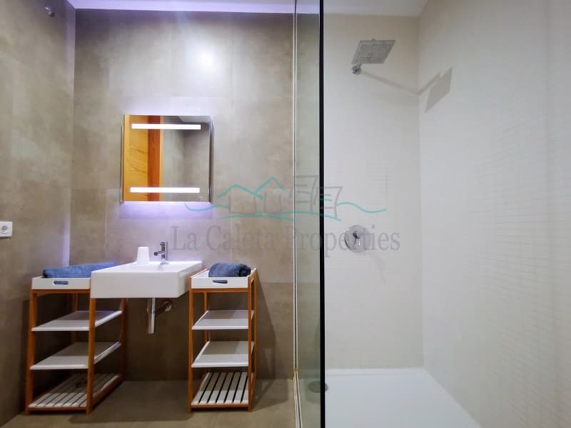 2 sovrum Lägenhet till salu i Costa Adeje med pool - 1 295 000 € (Ref: 7187421)