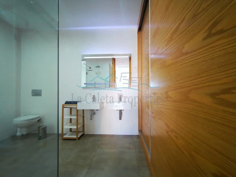 2 sovrum Lägenhet till salu i Costa Adeje med pool - 1 295 000 € (Ref: 7187421)