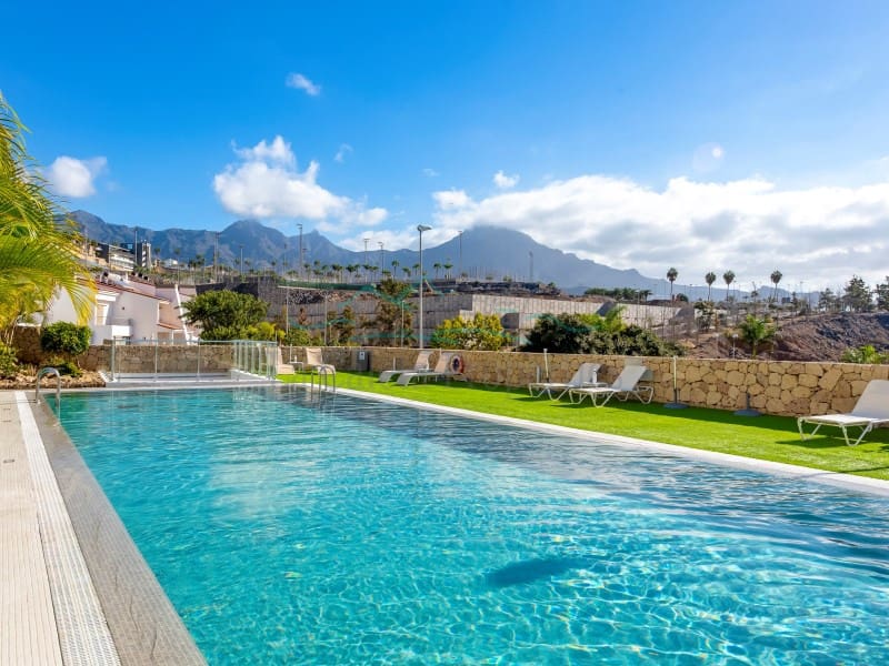 2 sovrum Lägenhet till salu i Costa Adeje med pool - 1 295 000 € (Ref: 7187421)