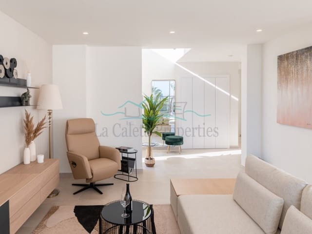 Villa til salgs i La Caldera, Adeje med svømmebasseng garasje - € 1 913 000 (Ref: 7384483)