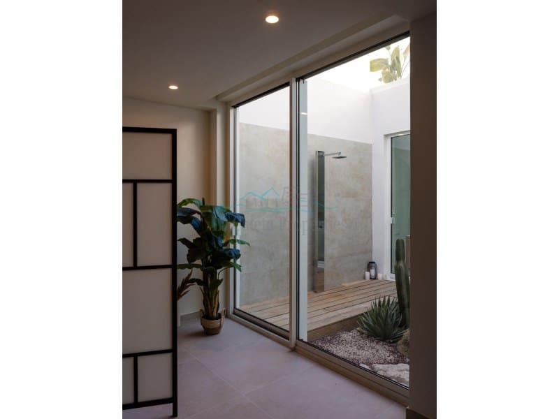 Villa til salgs i Costa Adeje med svømmebasseng garasje - € 1 913 000 (Ref: 7384483)