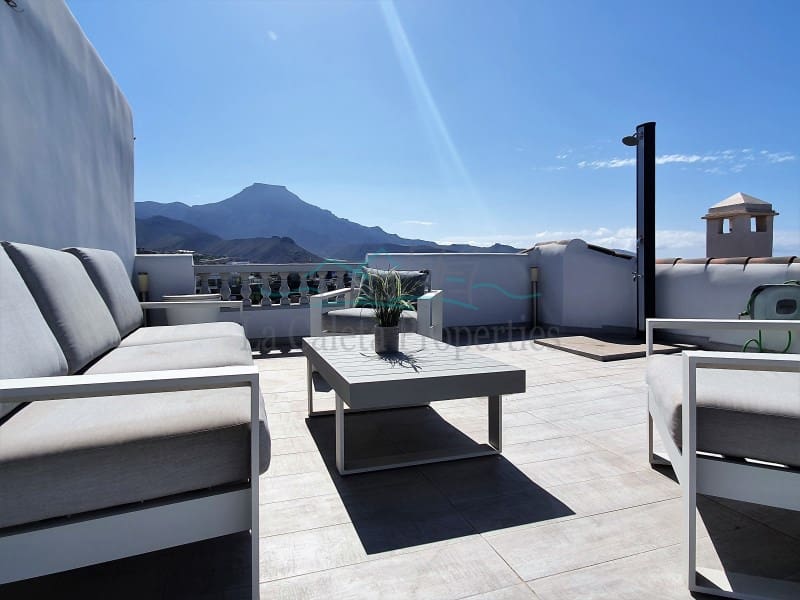 3 soveværelse Byhus til salg i Costa Adeje med swimmingpool garage - € 1.600.000 (Ref: 7412954)