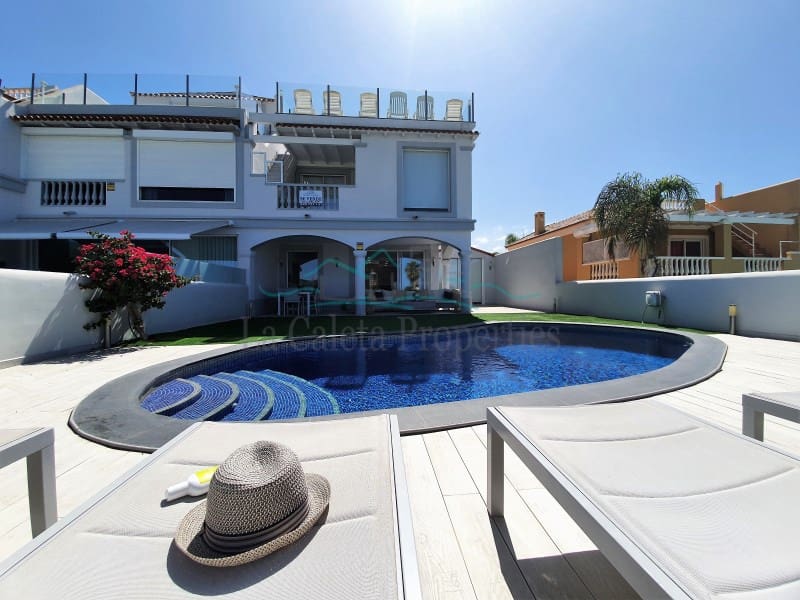 3 soveværelse Byhus til salg i Costa Adeje med swimmingpool garage - € 1.600.000 (Ref: 7412954)