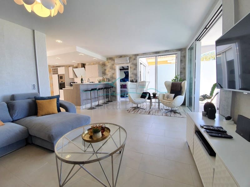 3 soveværelse Byhus til salg i Costa Adeje med swimmingpool garage - € 1.600.000 (Ref: 7412954)