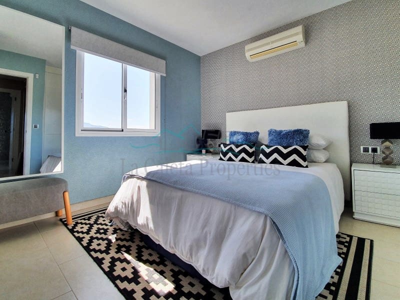 3 soveværelse Byhus til salg i Costa Adeje med swimmingpool garage - € 1.600.000 (Ref: 7412954)