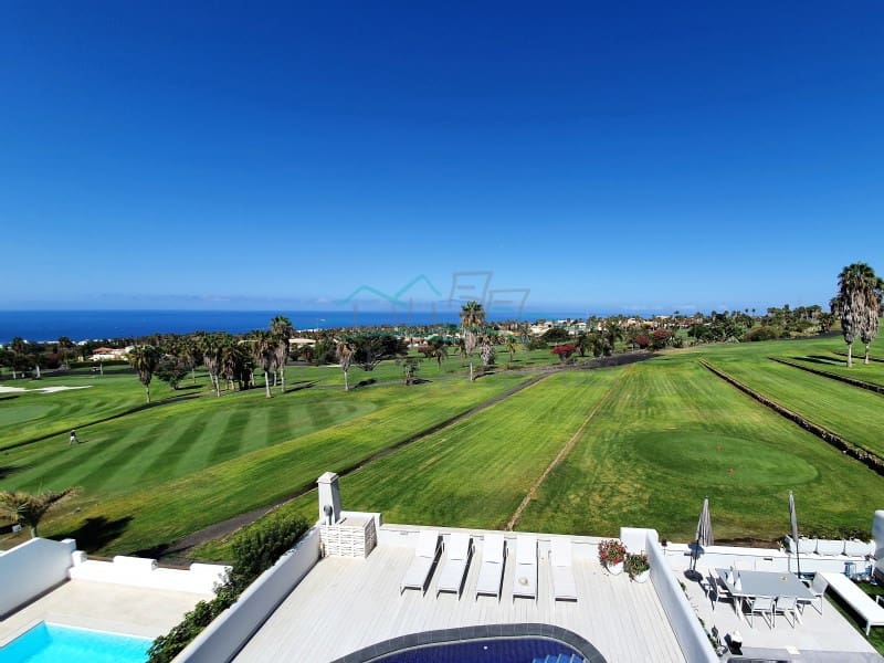 3 soveværelse Byhus til salg i Costa Adeje med swimmingpool garage - € 1.600.000 (Ref: 7412954)