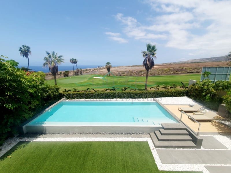 4 soveværelse Villa til salg i Costa Adeje med swimmingpool garage - € 3.900.000 (Ref: 7715444)