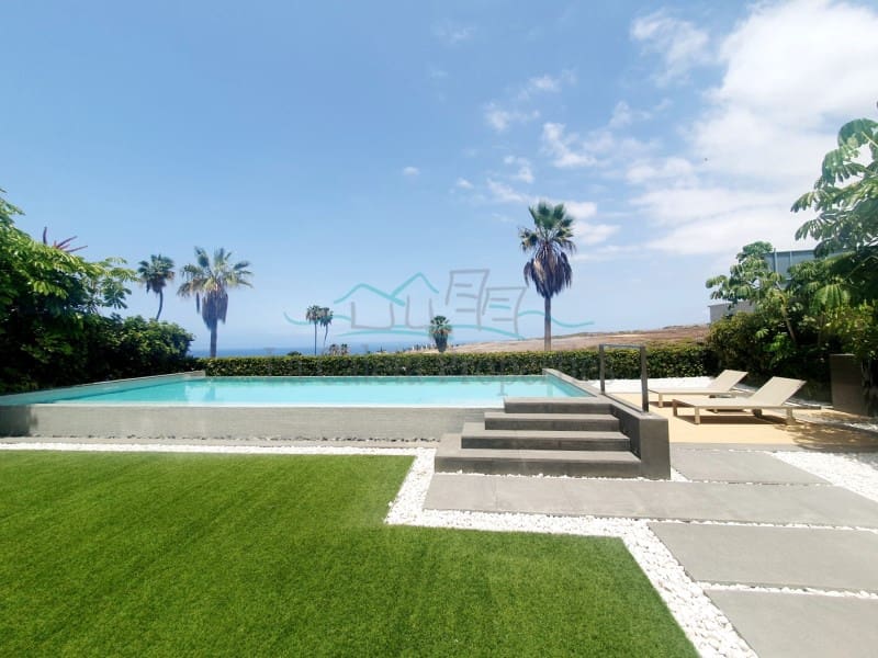 4 soveværelse Villa til salg i Costa Adeje med swimmingpool garage - € 3.900.000 (Ref: 7715444)