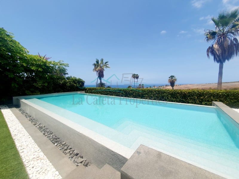 4 soveværelse Villa til salg i Costa Adeje med swimmingpool garage - € 3.900.000 (Ref: 7715444)
