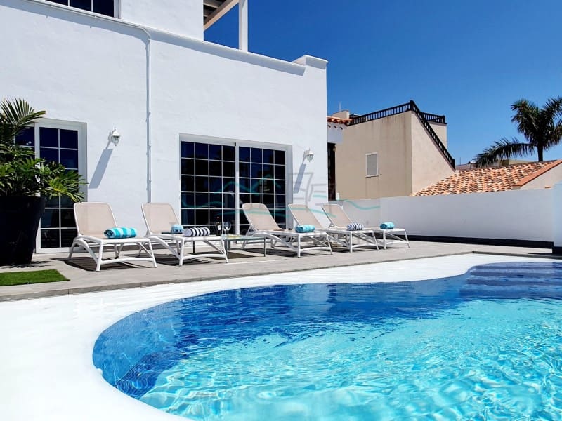 Villa til leje i Costa Adeje med swimmingpool - € 10.000 (Ref: 7741513)