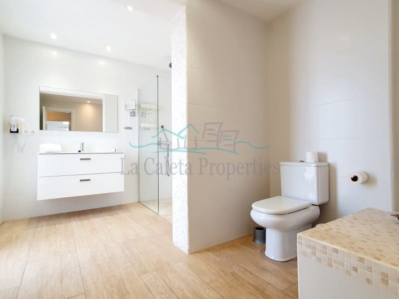 Villa til leje i Costa Adeje med garage - € 10.000 (Ref: 7741514)