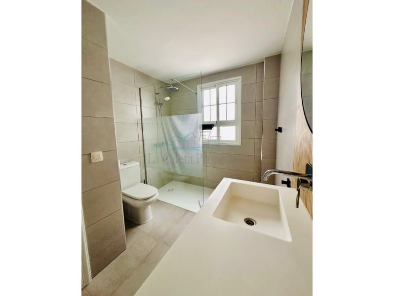 Villa til leje i Costa Adeje med garage - € 10.000 (Ref: 7741514)