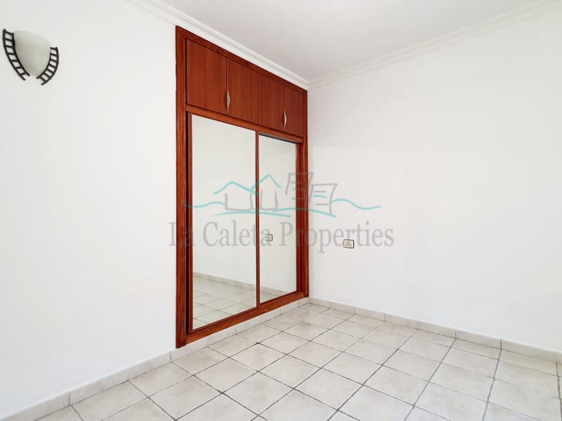 4 bedroom Villa for sale in Costa Adeje with pool garage - € 1,200,000 (Ref: 7777249)