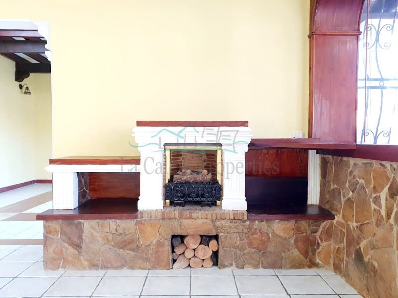 4 bedroom Villa for sale in Costa Adeje with pool garage - € 1,200,000 (Ref: 7777249)