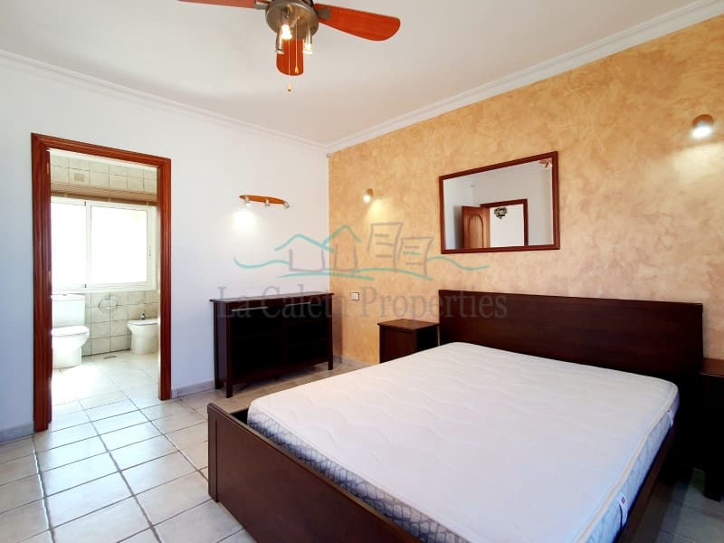 4 bedroom Villa for sale in Costa Adeje with pool garage - € 1,200,000 (Ref: 7777249)