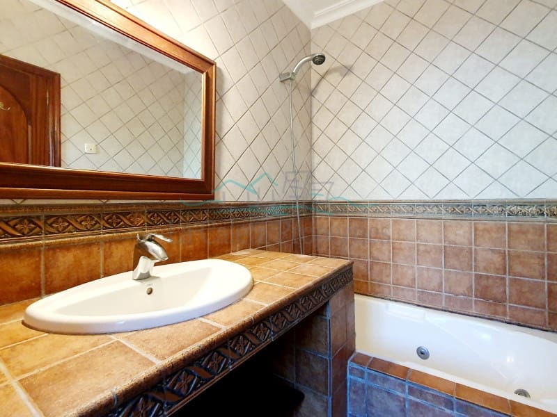 4 bedroom Villa for sale in Costa Adeje with pool garage - € 1,200,000 (Ref: 7777249)