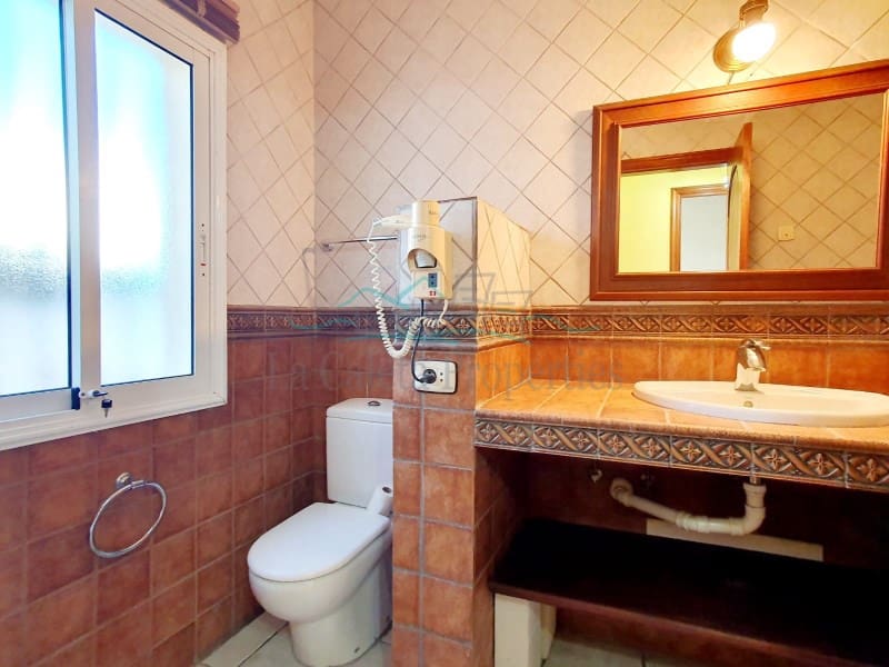 4 bedroom Villa for sale in Costa Adeje with pool garage - € 1,200,000 (Ref: 7777249)