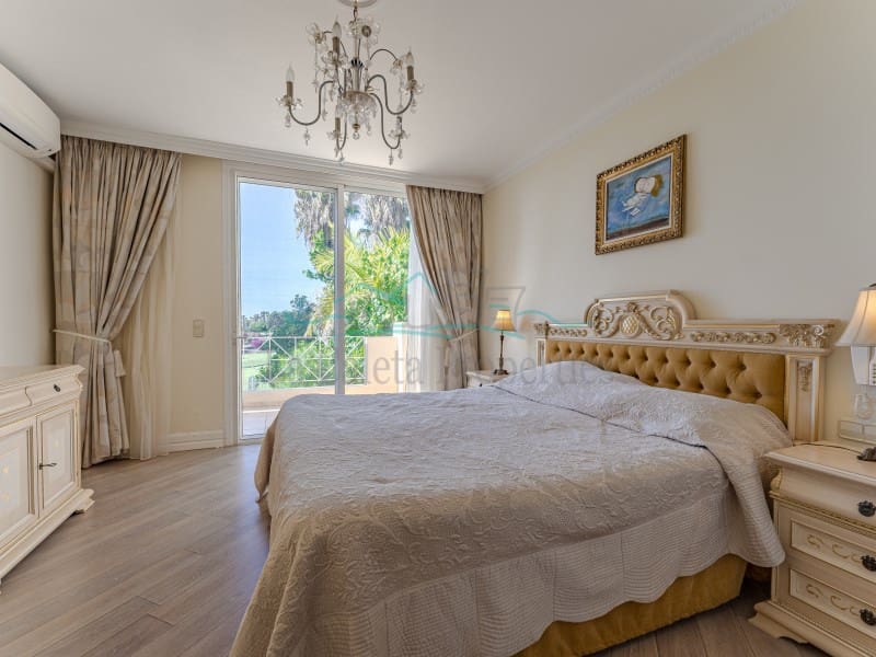 5 soveværelse Villa til salg i Costa Adeje med swimmingpool garage - € 4.990.000 (Ref: 8005696)