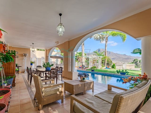 5 soveværelse Villa til salg i La Caleta Adeje, Adeje med swimmingpool garage - € 4.990.000 (Ref: 8005696)