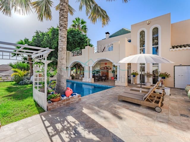 5 soveværelse Villa til salg i La Caleta Adeje, Adeje med swimmingpool garage - € 4.990.000 (Ref: 8005696)