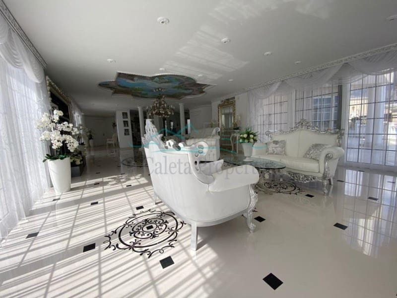 6 chambre Villa/Maison à vendre à Costa Adeje avec piscine garage - 4 500 000 € (Ref: 8010601)