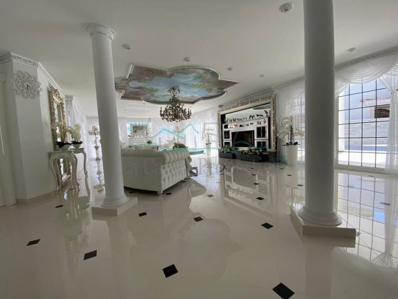 6 chambre Villa/Maison à vendre à Costa Adeje avec piscine garage - 4 500 000 € (Ref: 8010601)