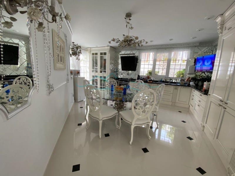 6 chambre Villa/Maison à vendre à Costa Adeje avec piscine garage - 4 500 000 € (Ref: 8010601)