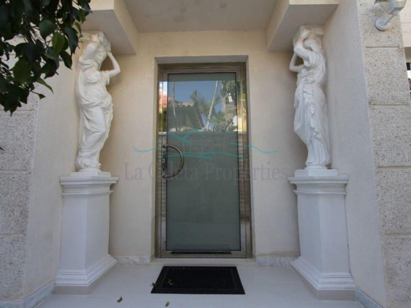 6 chambre Villa/Maison à vendre à Costa Adeje avec piscine garage - 4 500 000 € (Ref: 8010601)