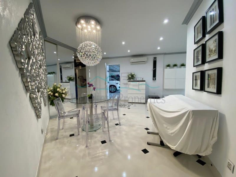 6 chambre Villa/Maison à vendre à Costa Adeje avec piscine garage - 4 500 000 € (Ref: 8010601)