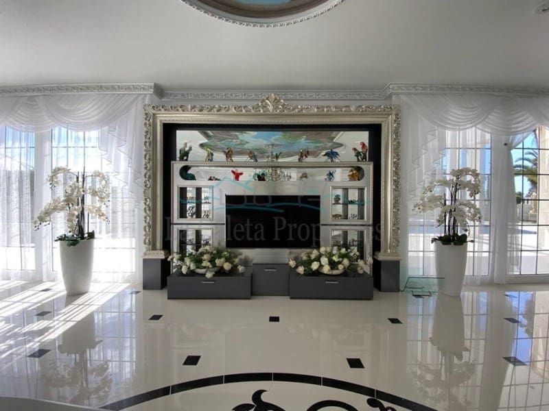 6 chambre Villa/Maison à vendre à Costa Adeje avec piscine garage - 4 500 000 € (Ref: 8010601)