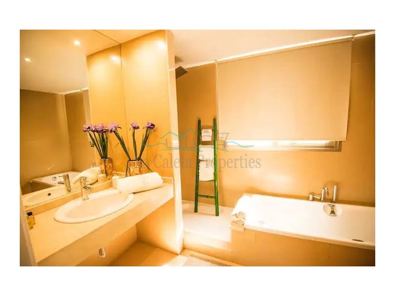 3 sypialnia Dom na sprzedaż w Costa Adeje z garażem - 1 690 000 € (Ref: 8462267)