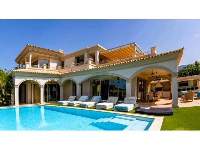 6 bedroom Villa for sale in Costa Adeje, Adeje with garage - € 5,950,000 (Ref: 8584491)