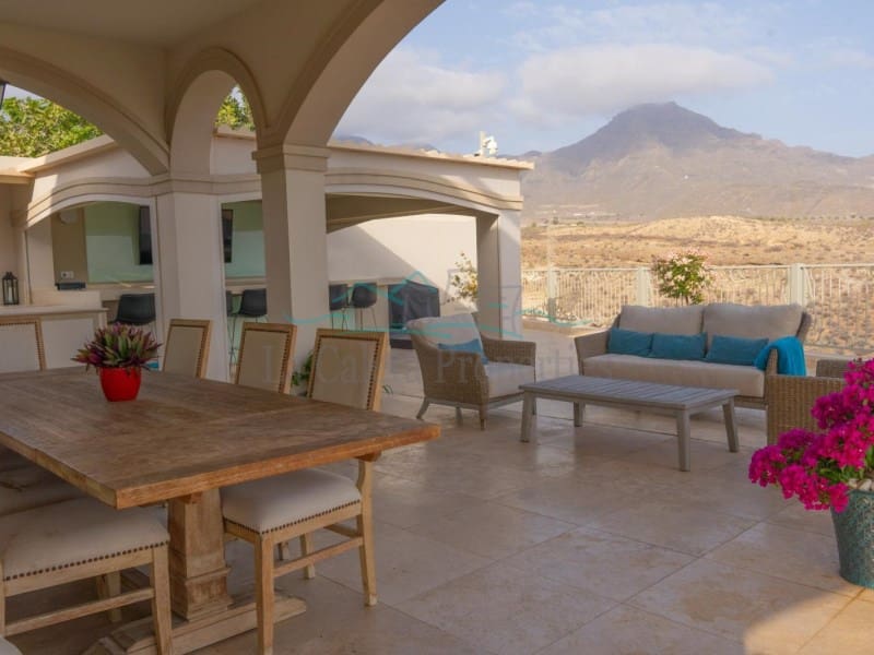 6 slaapkamer Villa te koop in Costa Adeje met garage - € 5.950.000 (Ref: 8584491)