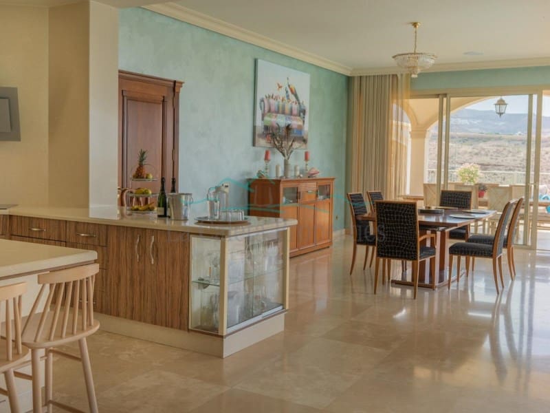 6 slaapkamer Villa te koop in Costa Adeje met garage - € 5.950.000 (Ref: 8584491)