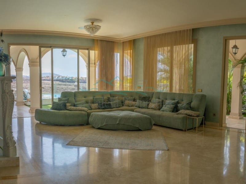 6 slaapkamer Villa te koop in Costa Adeje met garage - € 5.950.000 (Ref: 8584491)