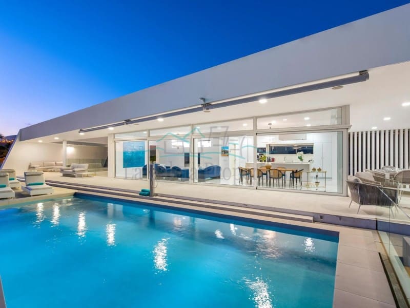 5 slaapkamer Villa te koop in Costa Adeje met garage - € 6.500.000 (Ref: 8597289)