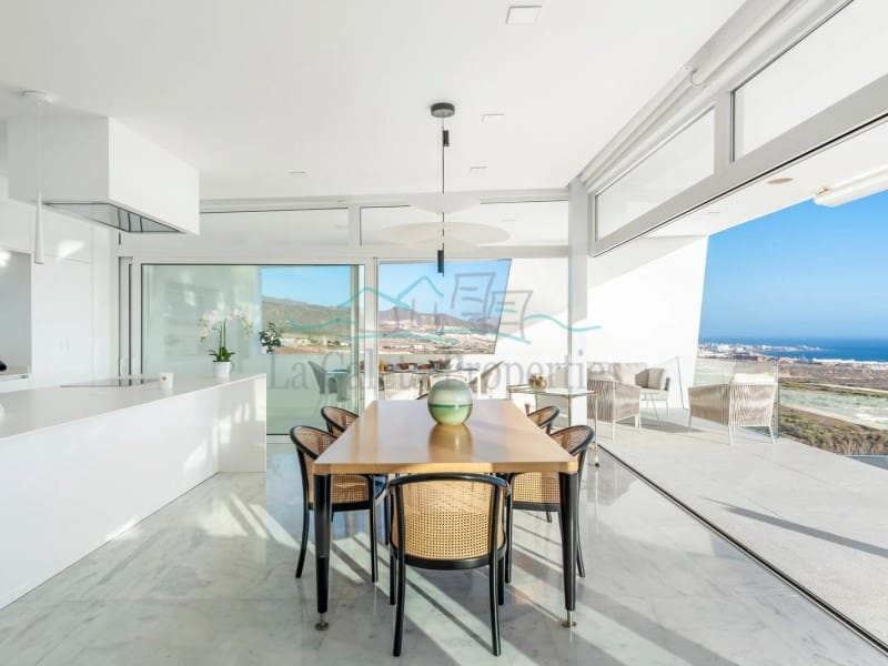 5 slaapkamer Villa te koop in Costa Adeje met garage - € 6.500.000 (Ref: 8597289)