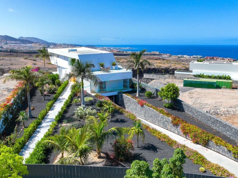 5 slaapkamer Villa te koop in Costa Adeje met garage - € 6.500.000 (Ref: 8597289)