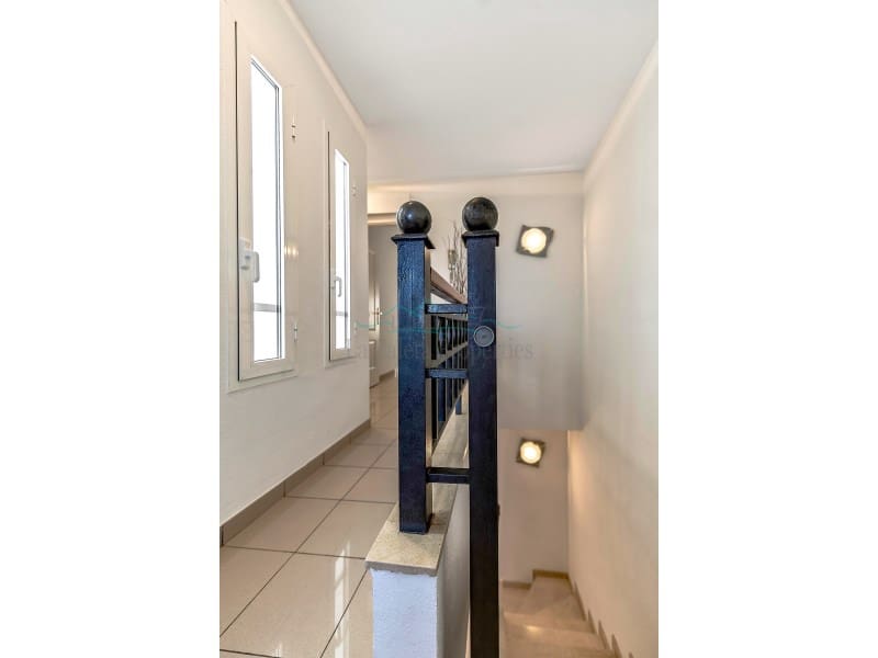 3 soveværelse Lejlighed til salg i Costa Adeje med garage - € 920.000 (Ref: 8616225)